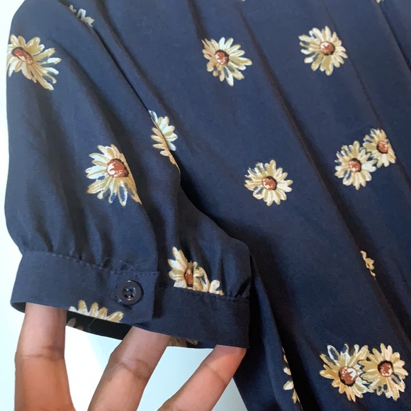 Dress - Picture 5 of 6